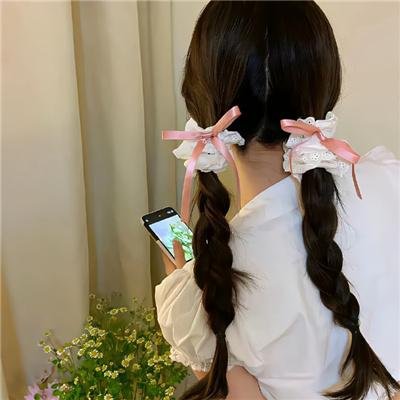 白桦林中的哨所